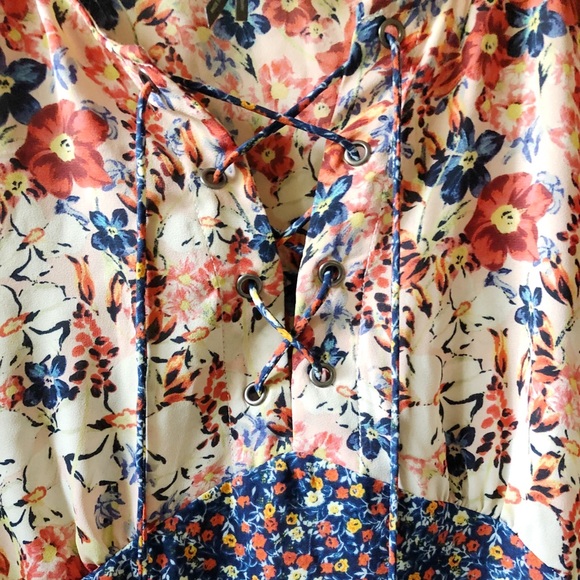 Floral Patch Blouse by HD •in Paris• - Picture 5 of 5